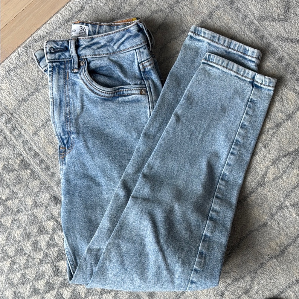 Stradivarius blue straight leg jeans
